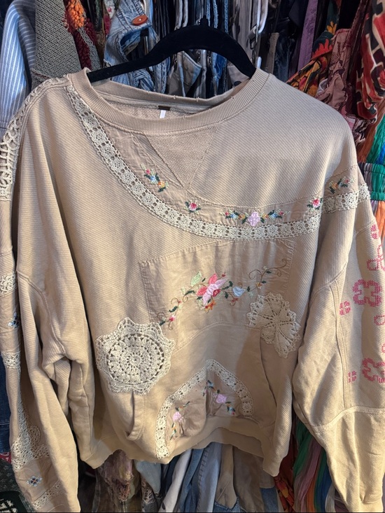 Free People Tops - Free People Beige Crochet & Embroidered Pullover Sweatshirt